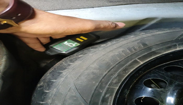 2015 Ford Figo Aspire TITANIUM1.5 DIESEL, Diesel, Manual, 1,30,177 km, tyre