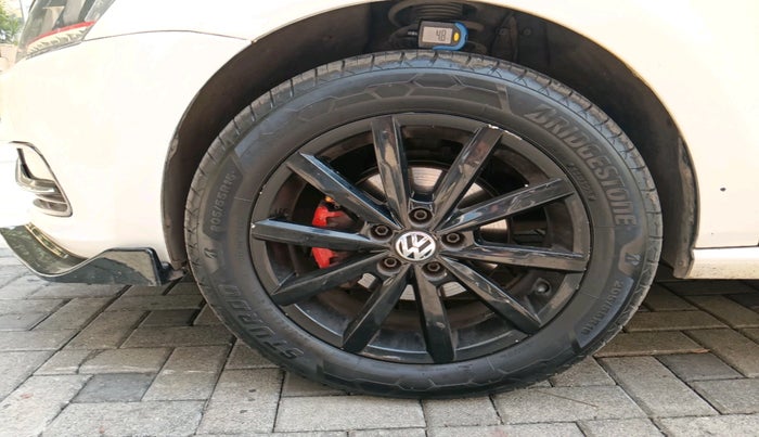 2017 Volkswagen Polo GT TSI AT, Petrol, Automatic, 81,571 km, tyre