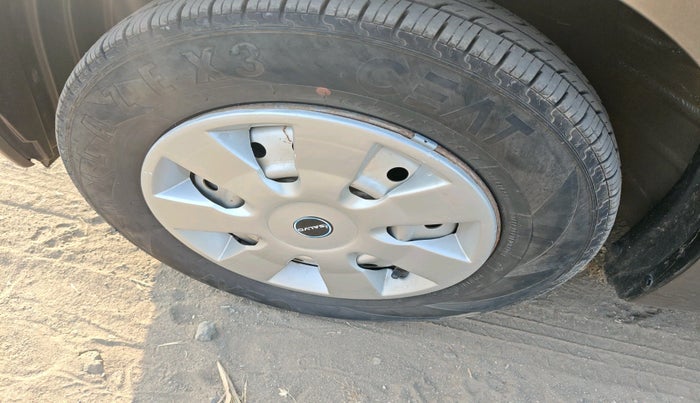 2019 Maruti New Wagon-R LXI CNG 1.0, Petrol, Manual, 40,801 km, tyre