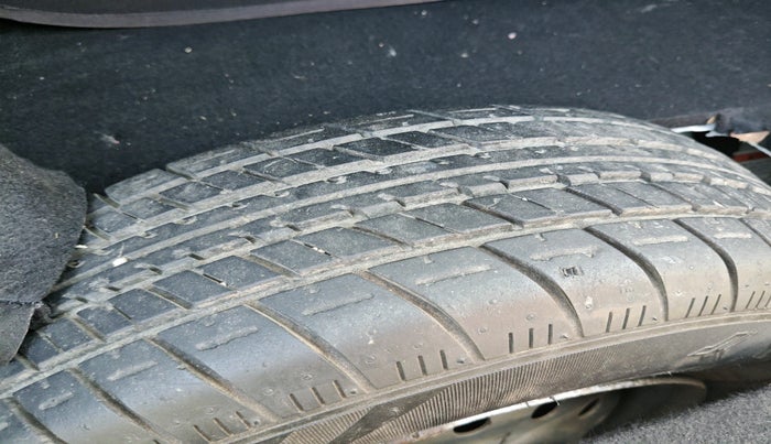 2019 Maruti New Wagon-R LXI CNG 1.0, Petrol, Manual, 40,801 km, tyre