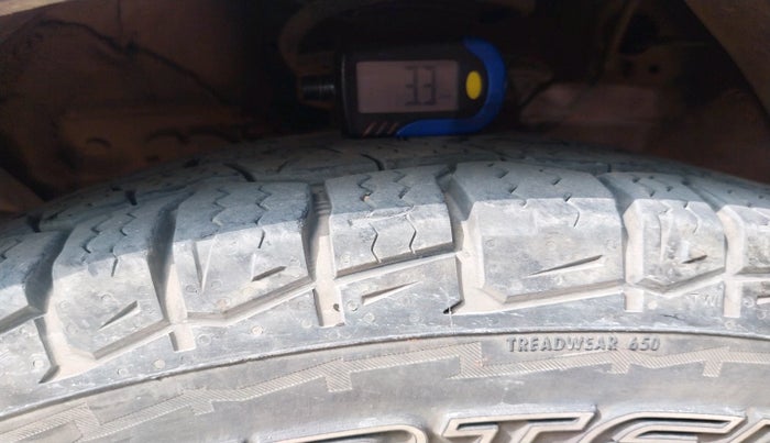 2016 Hyundai Creta SX PLUS 1.6 PETROL, Petrol, Manual, 1,29,851 km, tyre