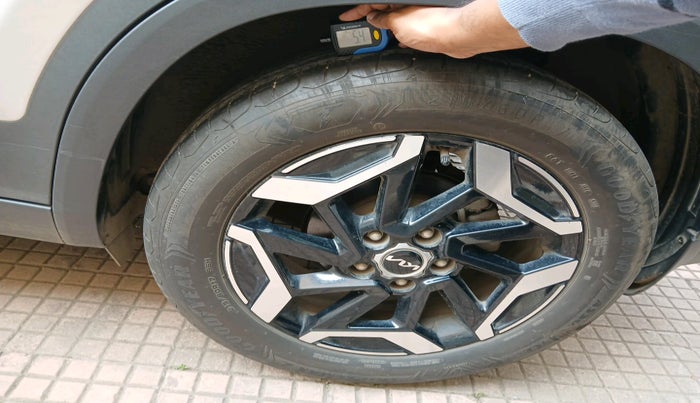 2024 KIA SELTOS HTX Plus 1.5 Diesel MT, Diesel, Manual, 11,036 km, tyre