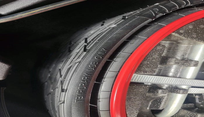 2021 Porsche Cayenne V6 TIPTRONIC, Petrol, Automatic, 32,740 km, tyre