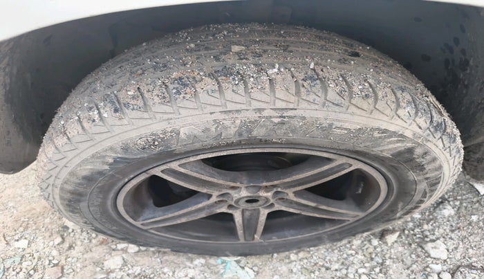 2012 Renault Duster 110 PS RXL DIESEL, Diesel, Manual, 1,12,809 km, tyre