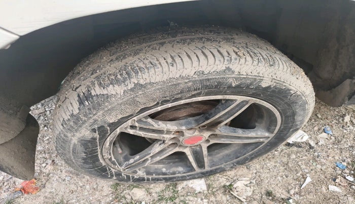 2012 Renault Duster 110 PS RXL DIESEL, Diesel, Manual, 1,12,809 km, tyre