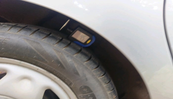 2012 Chevrolet Beat LS PETROL, Petrol, Manual, 55,589 km, tyre