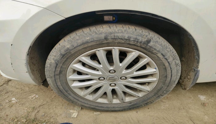 2024 Maruti Dzire ZXI CNG, Petrol, Manual, 52,832 km, tyre