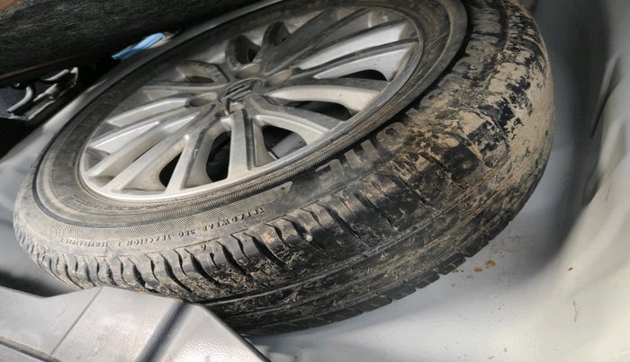 2024 Maruti Dzire ZXI CNG, Petrol, Manual, 52,832 km, tyre