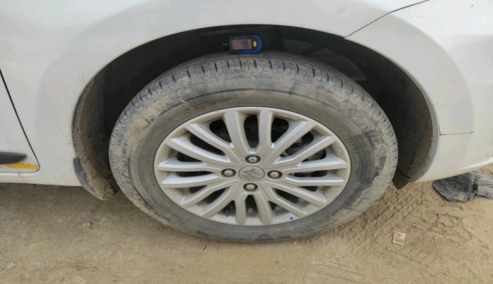 2024 Maruti Dzire ZXI CNG, Petrol, Manual, 52,832 km, tyre