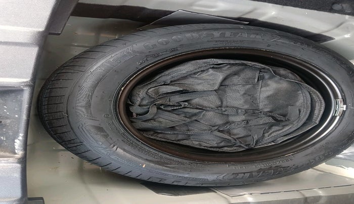 2024 Tata NEXON CREATIVE + SUNROOF 1.2 PETROL, Petrol, Manual, 4,148 km, tyre