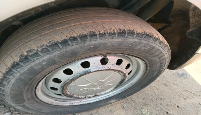 2019 Mahindra MARAZZO M2 8 STR, Diesel, Manual, 2,01,027 km, tyre