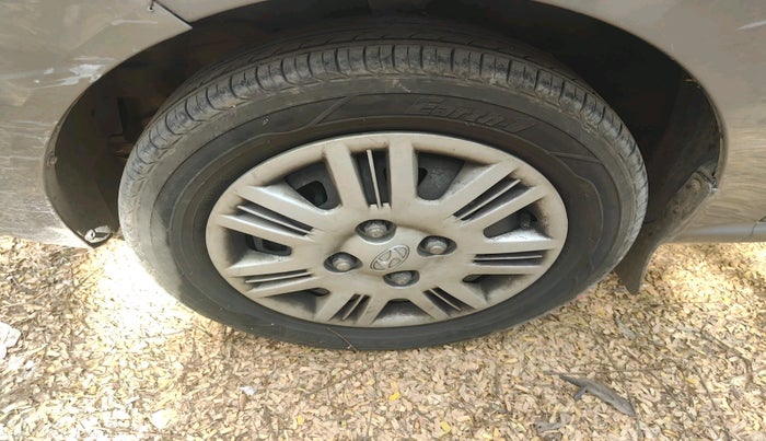 2012 Hyundai Santro Xing GLS LPG, Petrol, Manual, 94,201 km, tyre