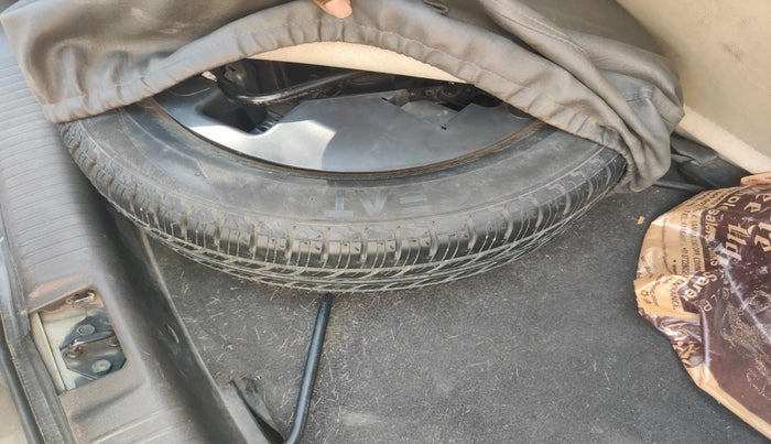 2012 Hyundai Santro Xing GLS LPG, Petrol, Manual, 94,201 km, tyre