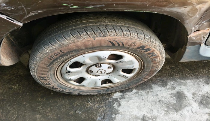 2014 Renault Duster 85 PS RXL DIESEL, Diesel, Manual, 1,51,041 km, tyre