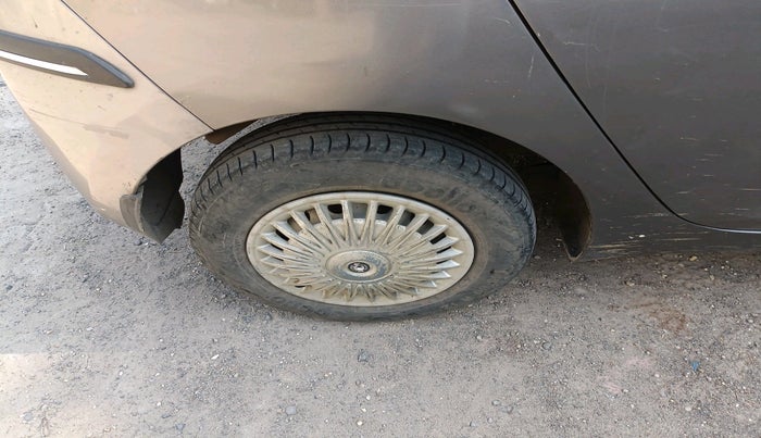 2012 Hyundai Eon ERA +, Petrol, Manual, 1,31,787 km, tyre