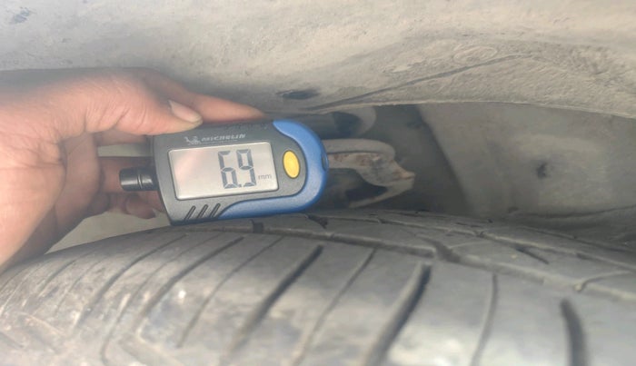 2011 Maruti Swift Dzire LXI, Petrol, Manual, 73,396 km, tyre