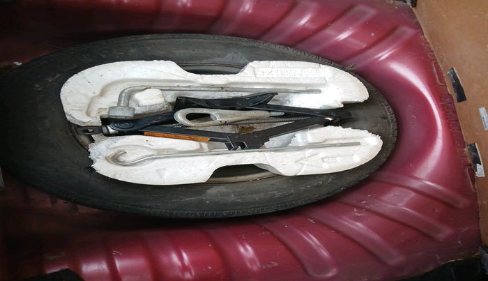 2013 Nissan Micra Active XL, Petrol, Manual, 33,990 km, tyre