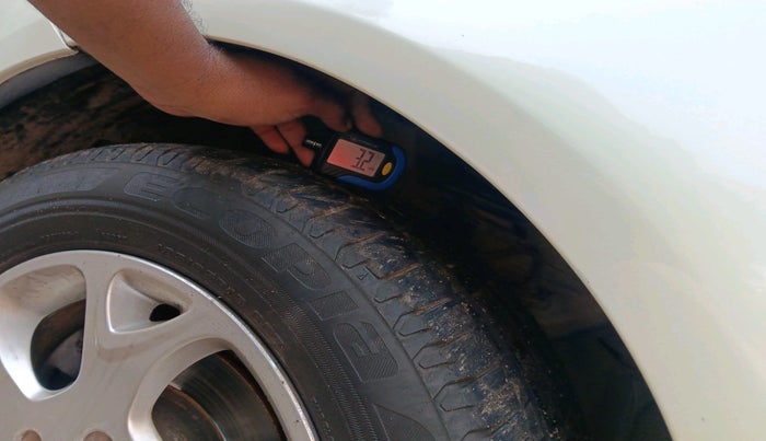 2013 Renault Scala RXL DIESEL, Diesel, Manual, 89,305 km, tyre