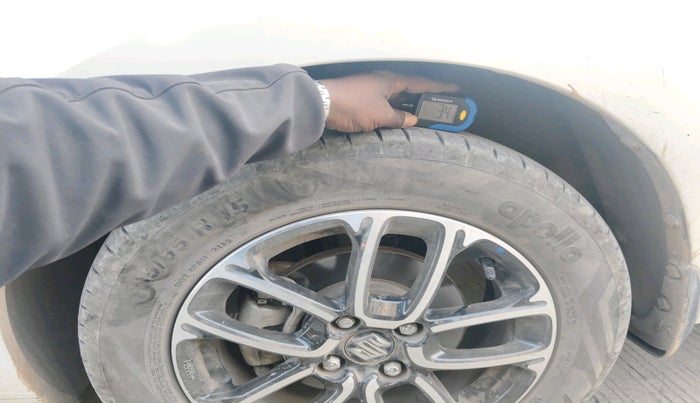 2022 Maruti Swift ZXI PLUS DUAL TONE, Petrol, Manual, 27,719 km, tyre