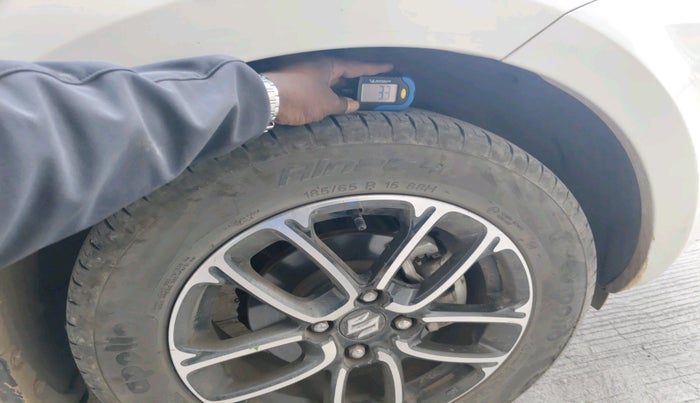 2022 Maruti Swift ZXI PLUS DUAL TONE, Petrol, Manual, 27,719 km, tyre