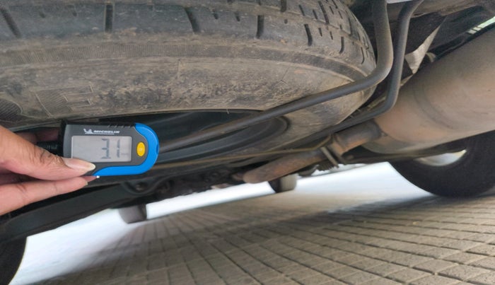 2012 Mitsubishi Outlander 2.4 MIVEC, Petrol, Automatic, 1,19,930 km, tyre