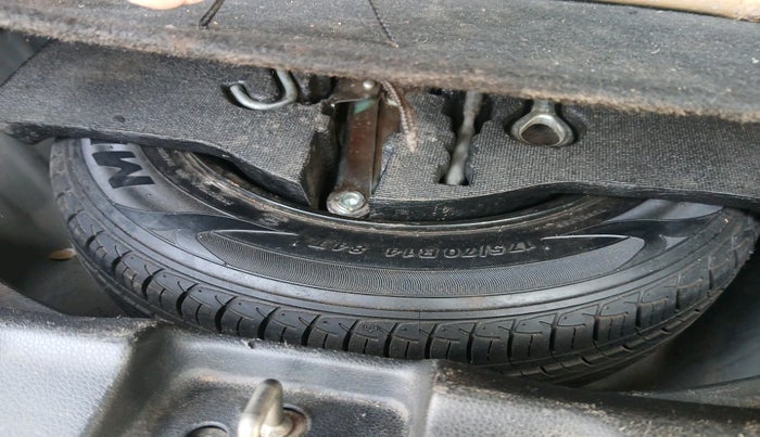 2015 Honda Jazz 1.2L I-VTEC S, Petrol, Manual, 84,821 km, tyre