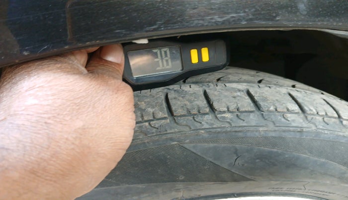 2015 Honda Jazz 1.2L I-VTEC S, Petrol, Manual, 84,821 km, tyre