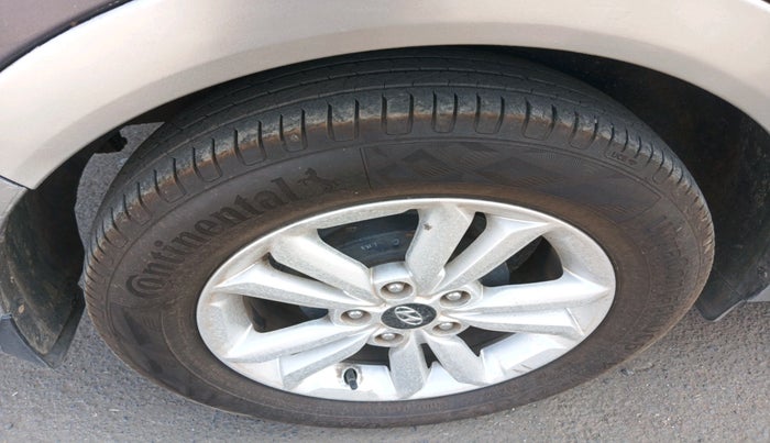 2016 Hyundai Creta SX PLUS 1.6 PETROL, Petrol, Manual, 1,10,180 km, tyre