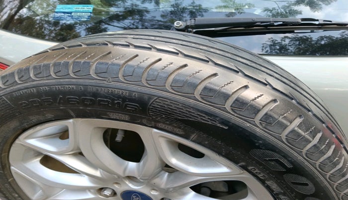 2014 Ford Ecosport TITANIUM 1.5L DIESEL, Diesel, Manual, 1,02,557 km, tyre