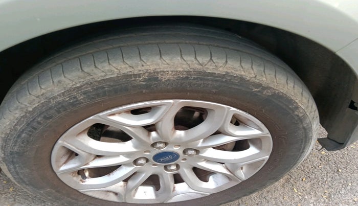 2014 Ford Ecosport TITANIUM 1.5L DIESEL, Diesel, Manual, 1,02,557 km, tyre