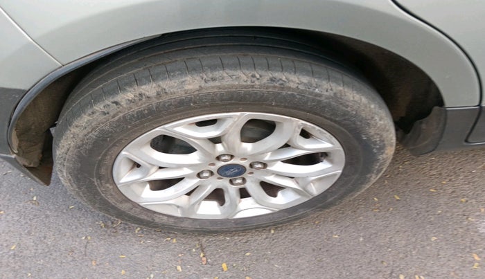 2014 Ford Ecosport TITANIUM 1.5L DIESEL, Diesel, Manual, 1,02,557 km, tyre