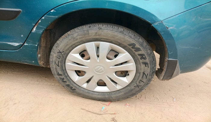 2015 Maruti Swift Dzire VDI, Diesel, Manual, 1,27,639 km, tyre