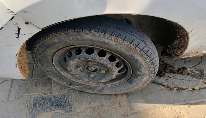 2017 Maruti Alto 800 LXI, Petrol, Manual, 56,044 km, tyre