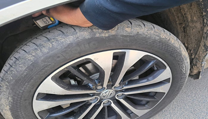 2021 MG HECTOR SHARP 2.0 DIESEL, Diesel, Manual, 78,240 km, tyre