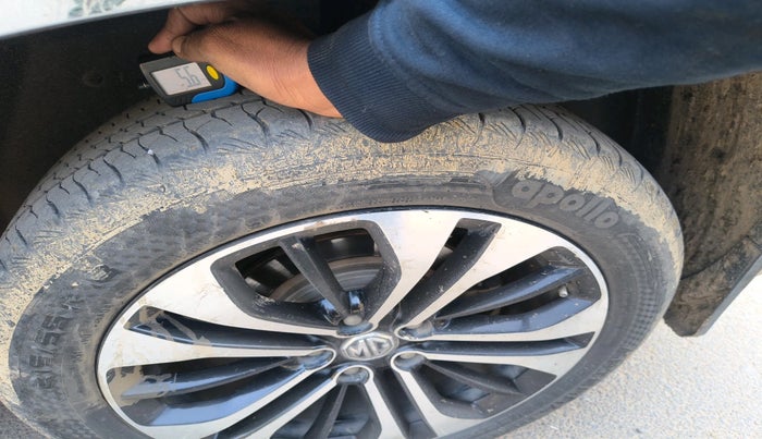 2021 MG HECTOR SHARP 2.0 DIESEL, Diesel, Manual, 78,240 km, tyre