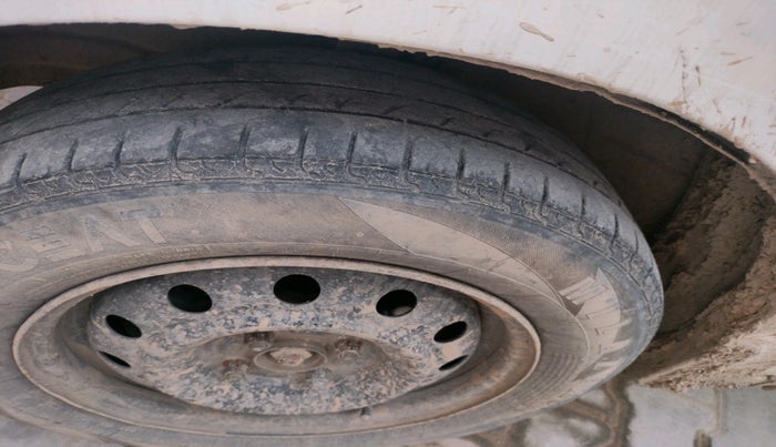 2014 Maruti Wagon R 1.0 LXI CNG, Petrol, Manual, 98,206 km, tyre