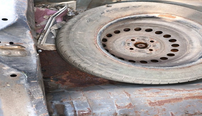 2016 Honda Amaze 1.2L I-VTEC S, Petrol, Manual, 1,44,558 km, tyre