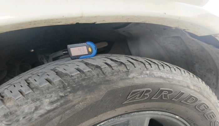 2010 Toyota Fortuner 3.0 4X4 MT, Diesel, Manual, 1,29,354 km, tyre