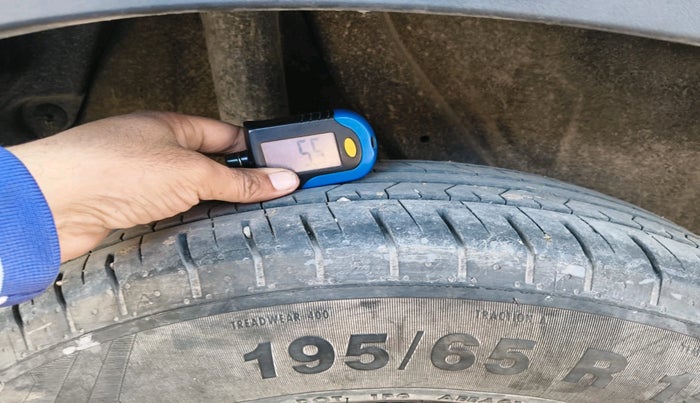 2022 Hyundai VENUE SX 1.2 PETROL, Petrol, Manual, 19,250 km, tyre