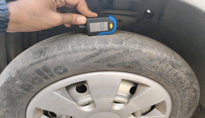 2015 Maruti Wagon R 1.0 LXI, Petrol, Manual, 1,04,222 km, tyre