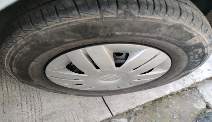 2022 Maruti Alto VXI, Petrol, Manual, 10,527 km, tyre