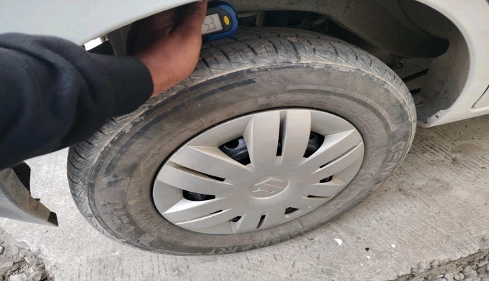 2022 Maruti Alto VXI, Petrol, Manual, 10,527 km, tyre