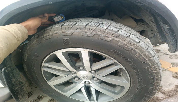 2018 Toyota Fortuner 2.8 4X4 MT, Diesel, Manual, 2,00,364 km, tyre