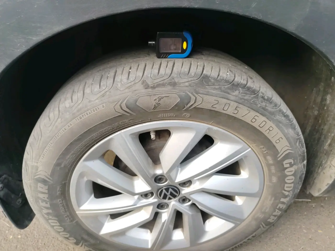 2022 Volkswagen TAIGUN HIGHLINE 1.0 TSI AT, Petrol, Automatic, 40,562 km, tyre