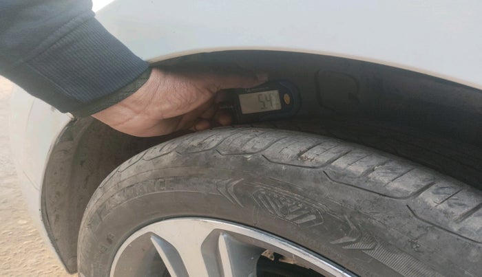 2019 Hyundai Verna 1.6 VTVT SX, Petrol, Manual, 1,01,135 km, tyre