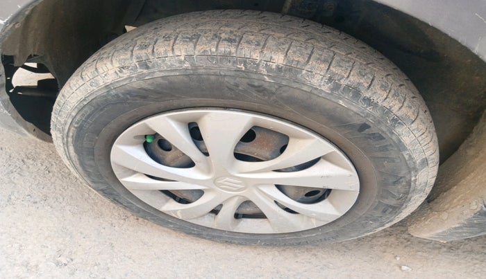 2014 Maruti Swift Dzire VXI, Petrol, Manual, 2,25,643 km, tyre