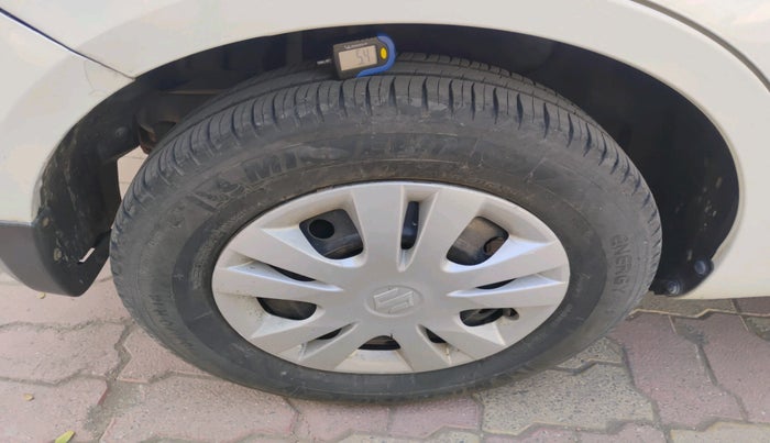 2012 Maruti Swift Dzire VDI, Diesel, Manual, 1,10,261 km, tyre