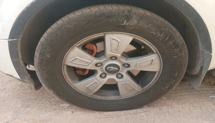 2014 Mahindra XUV500 W8, Diesel, Manual, 91,837 km, tyre