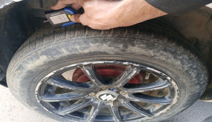 2013 Maruti Swift VXI, Petrol, Manual, 64,041 km, tyre