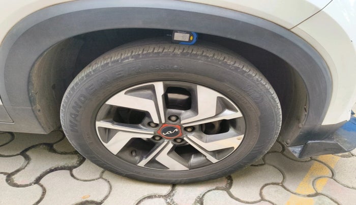 2022 KIA SONET HTX ANNIVERSARY EDITION 1.5 AT, Diesel, Automatic, 53,108 km, tyre